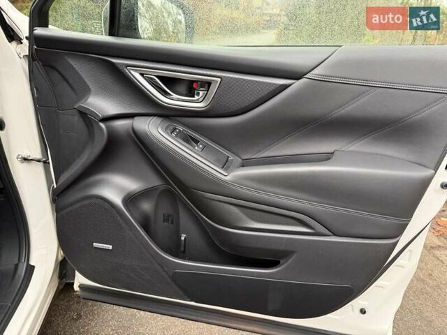 Белый Субару Форестер, объемом двигателя 2.5 л и пробегом 108 тыс. км за 20990 $, фото 27 на Automoto.ua