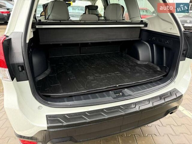 Белый Субару Форестер, объемом двигателя 2.5 л и пробегом 48 тыс. км за 19999 $, фото 20 на Automoto.ua