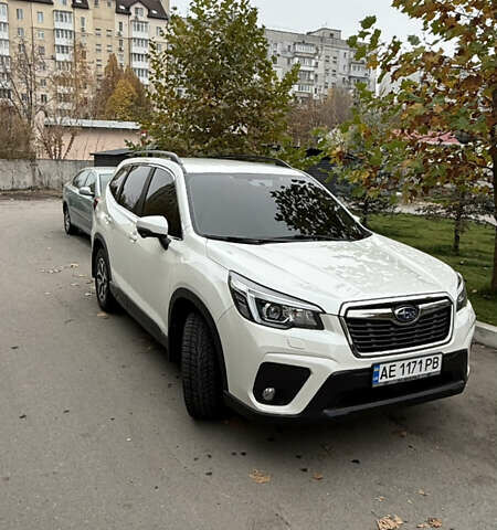 Белый Субару Форестер, объемом двигателя 2 л и пробегом 52 тыс. км за 27900 $, фото 1 на Automoto.ua