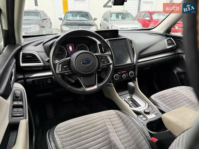 Белый Субару Форестер, объемом двигателя 2.5 л и пробегом 48 тыс. км за 19999 $, фото 17 на Automoto.ua