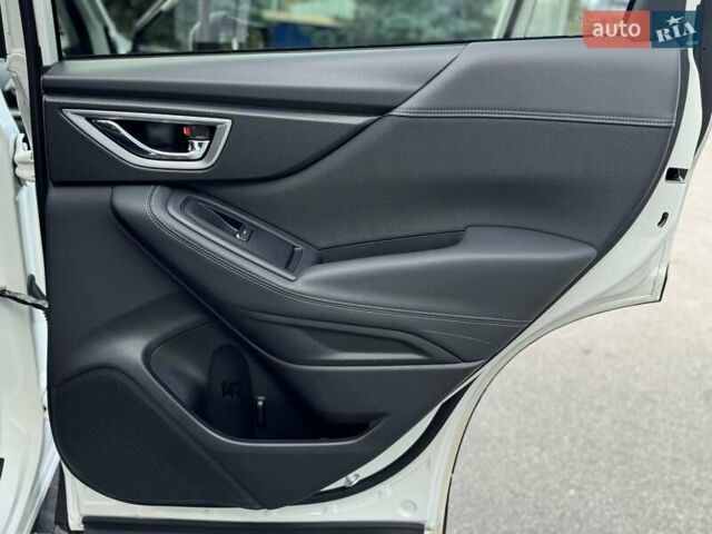 Белый Субару Форестер, объемом двигателя 2 л и пробегом 106 тыс. км за 27000 $, фото 67 на Automoto.ua