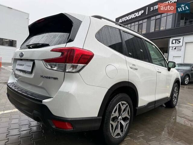 Белый Субару Форестер, объемом двигателя 2.5 л и пробегом 48 тыс. км за 19999 $, фото 5 на Automoto.ua