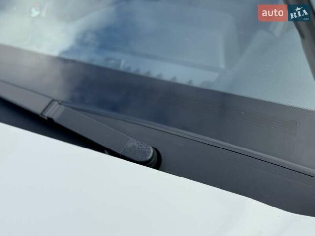 Белый Субару Форестер, объемом двигателя 2 л и пробегом 106 тыс. км за 27000 $, фото 16 на Automoto.ua