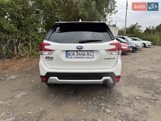 Білий Субару Forester, об'ємом двигуна 2.5 л та пробігом 59 тис. км за 30000 $, фото 2 на Automoto.ua