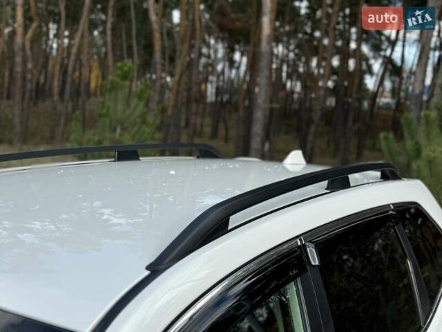 Белый Субару Форестер, объемом двигателя 2 л и пробегом 106 тыс. км за 27000 $, фото 15 на Automoto.ua