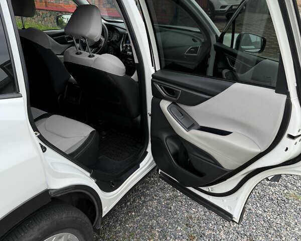 Білий Субару Forester, об'ємом двигуна 2.5 л та пробігом 85 тис. км за 14200 $, фото 17 на Automoto.ua