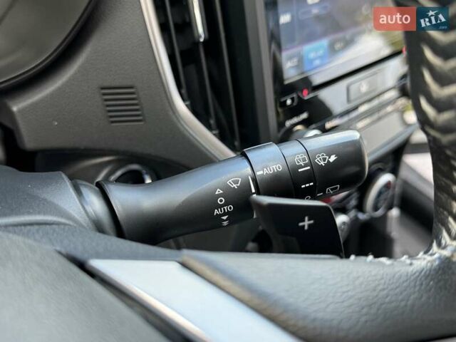 Белый Субару Форестер, объемом двигателя 2 л и пробегом 106 тыс. км за 27000 $, фото 46 на Automoto.ua