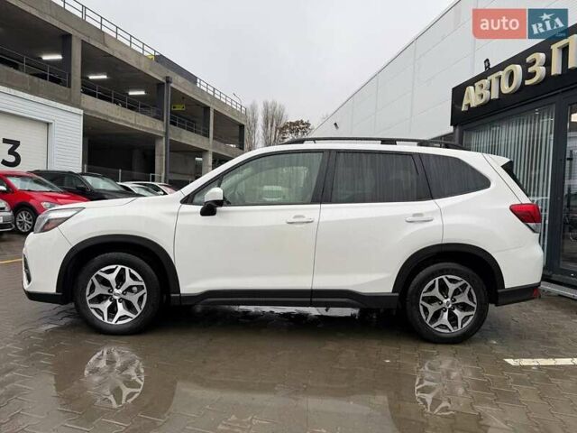 Белый Субару Форестер, объемом двигателя 2.5 л и пробегом 48 тыс. км за 19999 $, фото 2 на Automoto.ua
