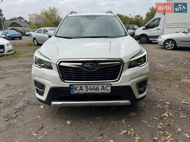 Білий Субару Forester, об'ємом двигуна 2.5 л та пробігом 59 тис. км за 30000 $, фото 4 на Automoto.ua
