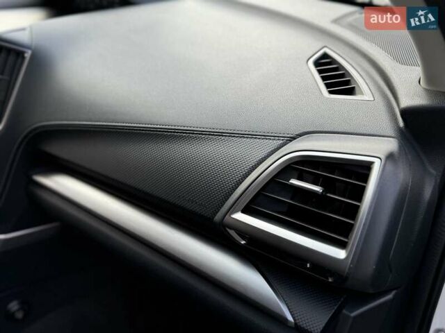 Белый Субару Форестер, объемом двигателя 2 л и пробегом 106 тыс. км за 27000 $, фото 79 на Automoto.ua