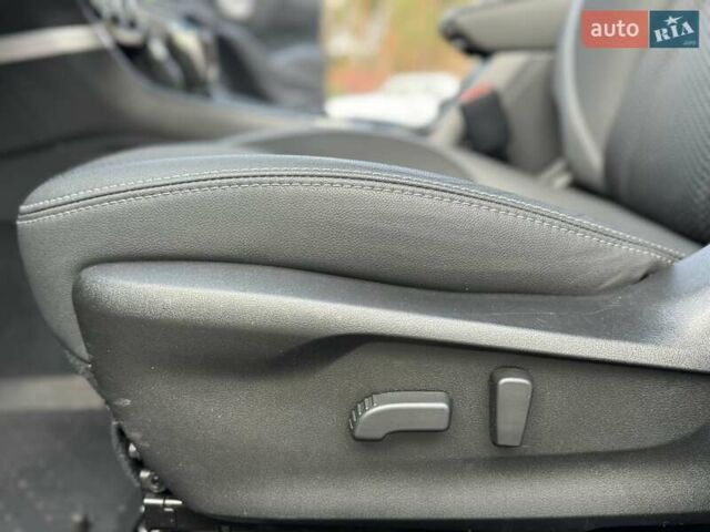 Белый Субару Форестер, объемом двигателя 2 л и пробегом 106 тыс. км за 27000 $, фото 37 на Automoto.ua