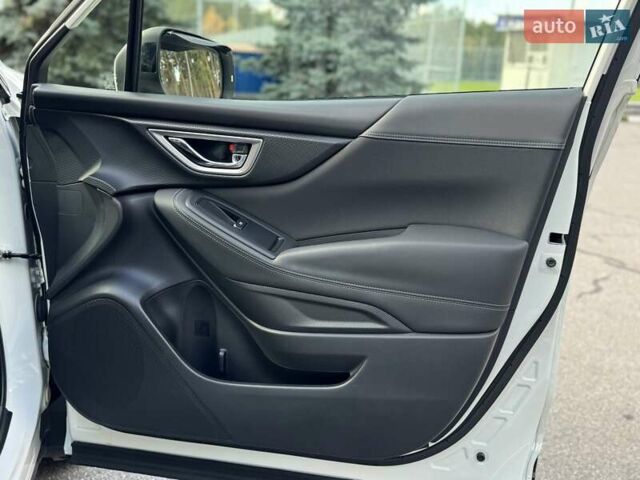 Белый Субару Форестер, объемом двигателя 2 л и пробегом 106 тыс. км за 27000 $, фото 71 на Automoto.ua