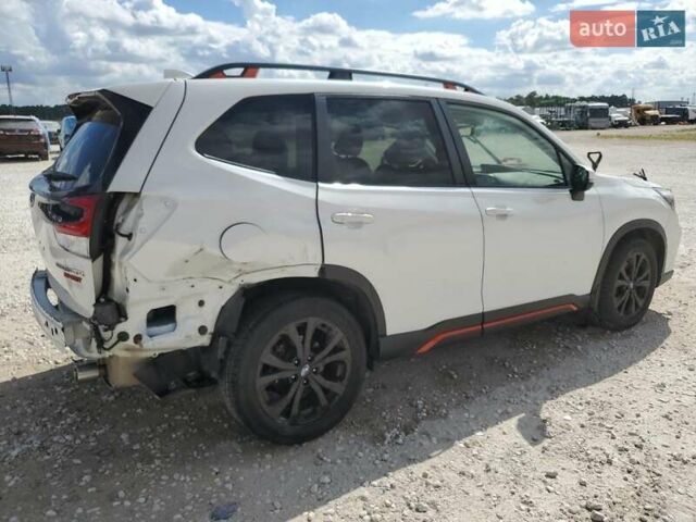 Белый Субару Форестер, объемом двигателя 0 л и пробегом 64 тыс. км за 3000 $, фото 2 на Automoto.ua