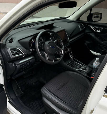 Белый Субару Форестер, объемом двигателя 2 л и пробегом 52 тыс. км за 27900 $, фото 12 на Automoto.ua