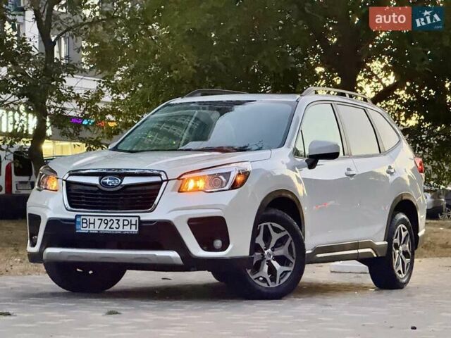 Белый Субару Форестер, объемом двигателя 2.5 л и пробегом 19 тыс. км за 16999 $, фото 11 на Automoto.ua