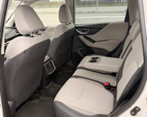 Белый Субару Форестер, объемом двигателя 2.5 л и пробегом 57 тыс. км за 19950 $, фото 6 на Automoto.ua