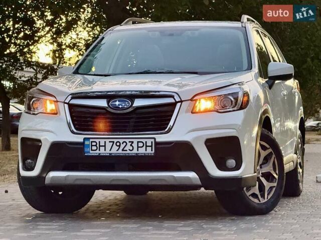 Белый Субару Форестер, объемом двигателя 2.5 л и пробегом 19 тыс. км за 16999 $, фото 10 на Automoto.ua