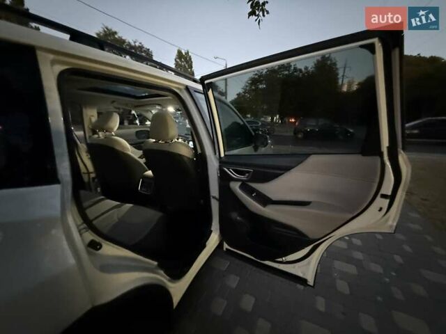 Белый Субару Форестер, объемом двигателя 2.5 л и пробегом 19 тыс. км за 16999 $, фото 62 на Automoto.ua