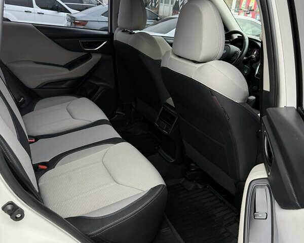 Білий Субару Forester, об'ємом двигуна 2.5 л та пробігом 75 тис. км за 18700 $, фото 11 на Automoto.ua