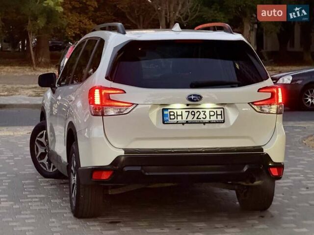 Белый Субару Форестер, объемом двигателя 2.5 л и пробегом 19 тыс. км за 16999 $, фото 22 на Automoto.ua