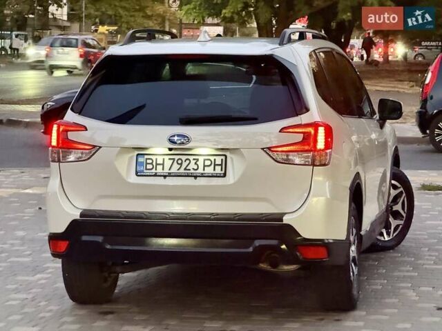 Белый Субару Форестер, объемом двигателя 2.5 л и пробегом 19 тыс. км за 16999 $, фото 17 на Automoto.ua
