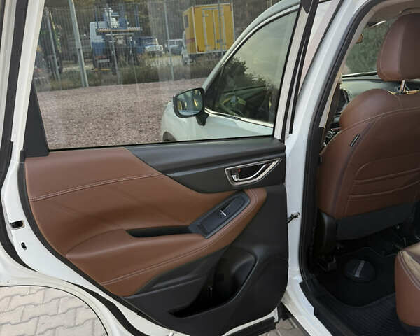 Белый Субару Форестер, объемом двигателя 2.5 л и пробегом 79 тыс. км за 30500 $, фото 16 на Automoto.ua