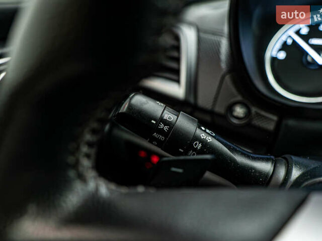 Субару Форестер 2020 в Киеве на Automoto.ua Белый Субару Форестер, объемом двигателя 2.5 л и пробегом 108 тыс. км за 27845 $, фото 14 на Automoto.ua