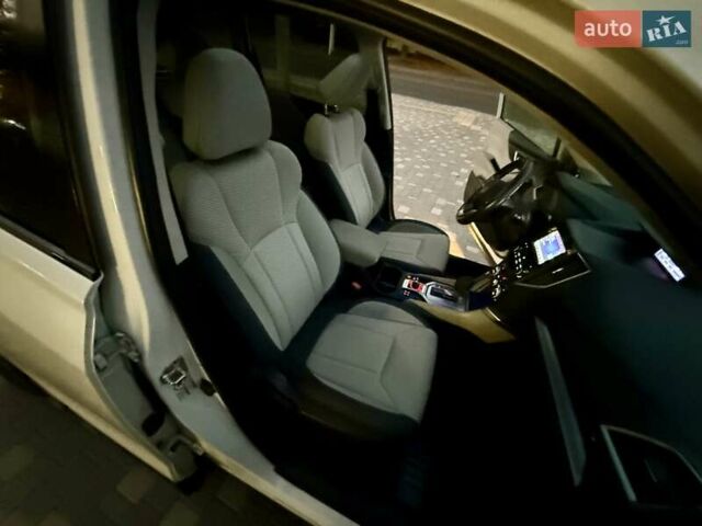 Белый Субару Форестер, объемом двигателя 2.5 л и пробегом 19 тыс. км за 16999 $, фото 43 на Automoto.ua