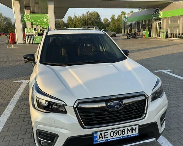 Белый Субару Форестер, объемом двигателя 2.5 л и пробегом 79 тыс. км за 30500 $, фото 2 на Automoto.ua