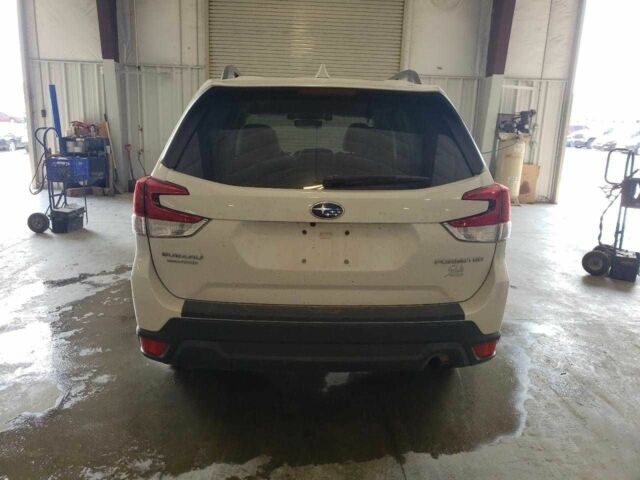 Белый Субару Форестер, объемом двигателя 2.5 л и пробегом 40 тыс. км за 15000 $, фото 2 на Automoto.ua