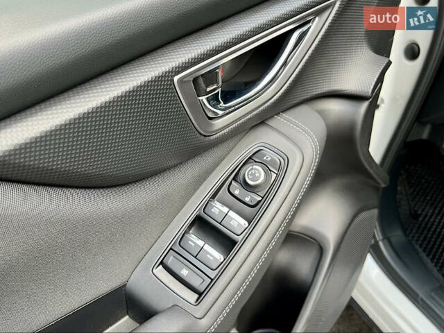 Белый Субару Форестер, объемом двигателя 2 л и пробегом 51 тыс. км за 27999 $, фото 16 на Automoto.ua