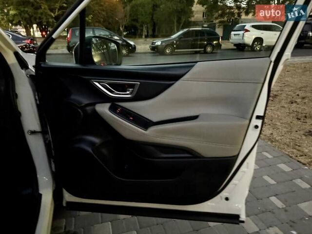 Белый Субару Форестер, объемом двигателя 2.5 л и пробегом 19 тыс. км за 16999 $, фото 41 на Automoto.ua