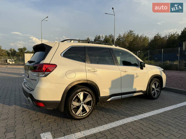 Белый Субару Форестер, объемом двигателя 2.5 л и пробегом 79 тыс. км за 30500 $, фото 6 на Automoto.ua