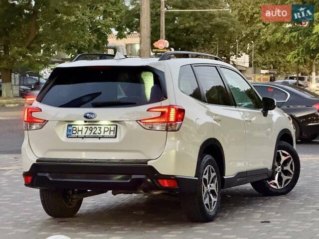 Белый Субару Форестер, объемом двигателя 2.5 л и пробегом 19 тыс. км за 16999 $, фото 18 на Automoto.ua