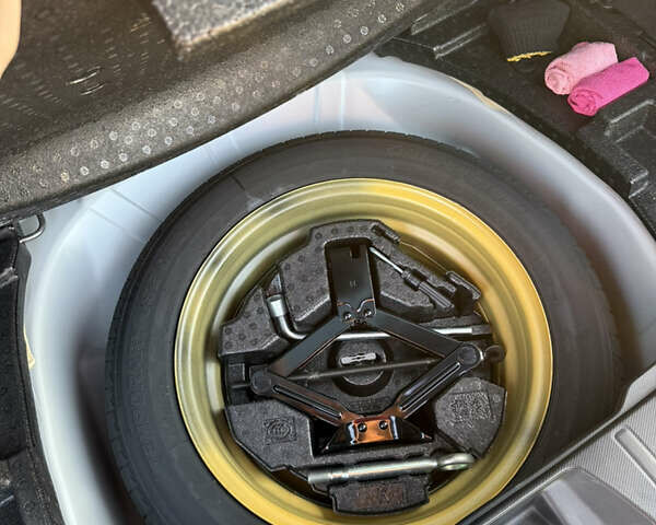 Белый Субару Форестер, объемом двигателя 2.5 л и пробегом 79 тыс. км за 30500 $, фото 10 на Automoto.ua