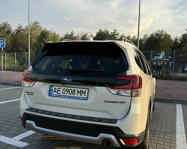 Белый Субару Форестер, объемом двигателя 2.5 л и пробегом 79 тыс. км за 30500 $, фото 5 на Automoto.ua