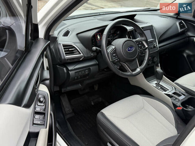 Білий Субару Forester, об'ємом двигуна 2.5 л та пробігом 75 тис. км за 18700 $, фото 8 на Automoto.ua