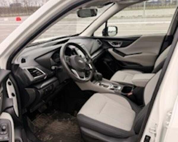 Белый Субару Форестер, объемом двигателя 2.5 л и пробегом 57 тыс. км за 19950 $, фото 7 на Automoto.ua