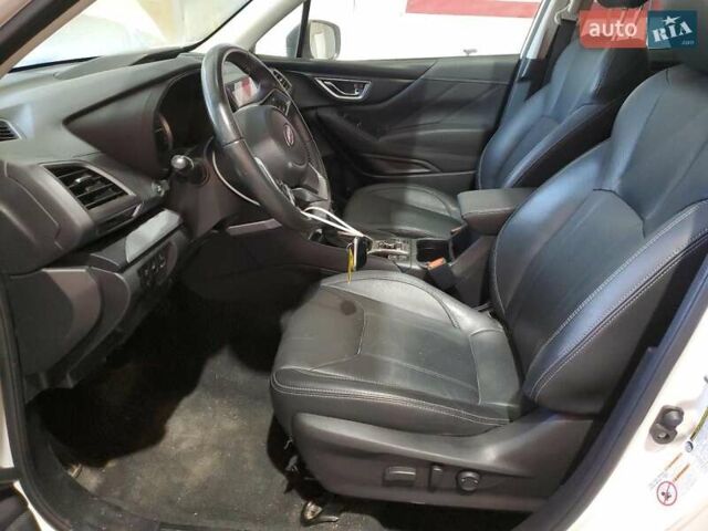 Белый Субару Форестер, объемом двигателя 2.5 л и пробегом 134 тыс. км за 5500 $, фото 6 на Automoto.ua