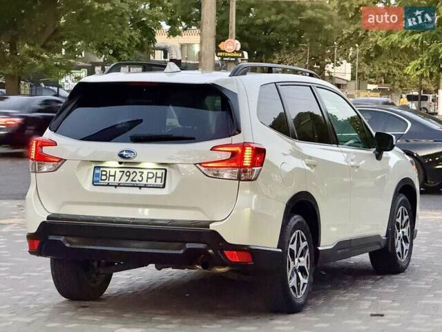 Белый Субару Форестер, объемом двигателя 2.5 л и пробегом 19 тыс. км за 16999 $, фото 8 на Automoto.ua