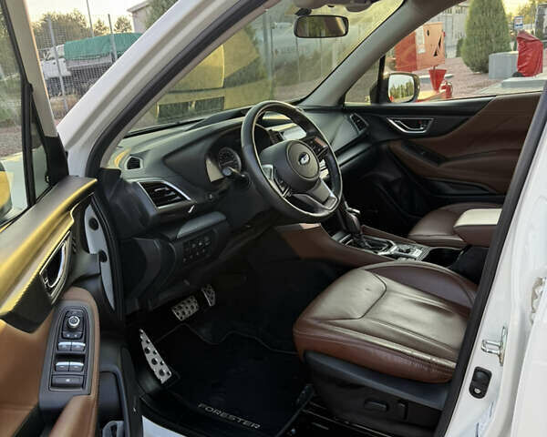 Белый Субару Форестер, объемом двигателя 2.5 л и пробегом 79 тыс. км за 30500 $, фото 22 на Automoto.ua