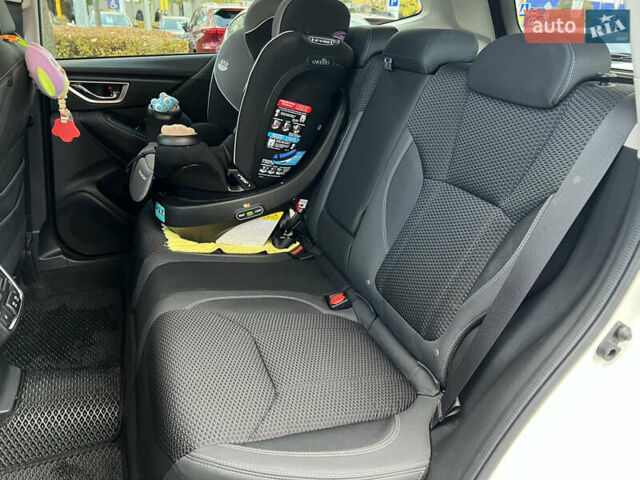 Белый Субару Форестер, объемом двигателя 2 л и пробегом 51 тыс. км за 27999 $, фото 36 на Automoto.ua