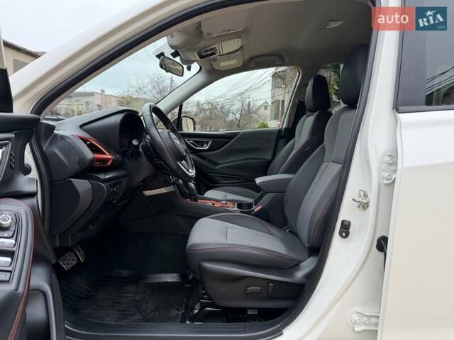 Белый Субару Форестер, объемом двигателя 2.5 л и пробегом 60 тыс. км за 25500 $, фото 24 на Automoto.ua