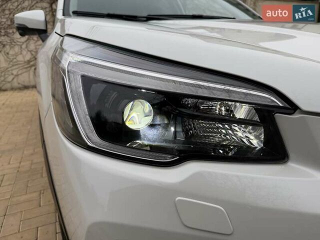 Белый Субару Форестер, объемом двигателя 2.5 л и пробегом 60 тыс. км за 25500 $, фото 16 на Automoto.ua