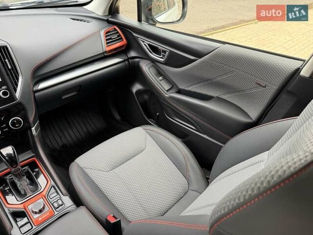 Белый Субару Форестер, объемом двигателя 2.5 л и пробегом 60 тыс. км за 25500 $, фото 19 на Automoto.ua