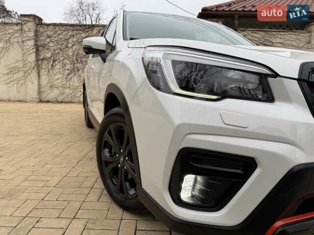 Белый Субару Форестер, объемом двигателя 2.5 л и пробегом 60 тыс. км за 25500 $, фото 6 на Automoto.ua