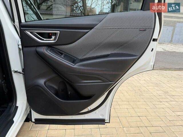 Белый Субару Форестер, объемом двигателя 2.5 л и пробегом 60 тыс. км за 25500 $, фото 48 на Automoto.ua