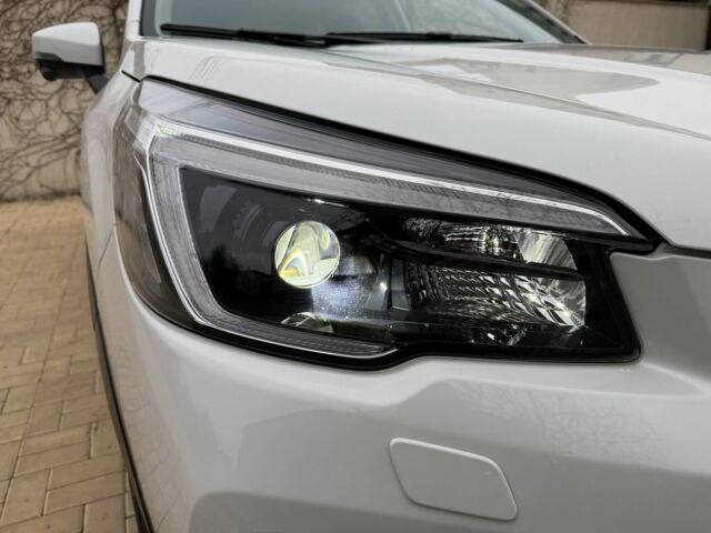 Белый Субару Форестер, объемом двигателя 2.5 л и пробегом 60 тыс. км за 25500 $, фото 16 на Automoto.ua