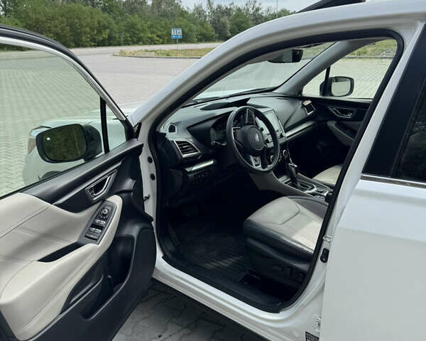 Білий Субару Forester, об'ємом двигуна 2.5 л та пробігом 46 тис. км за 25000 $, фото 8 на Automoto.ua