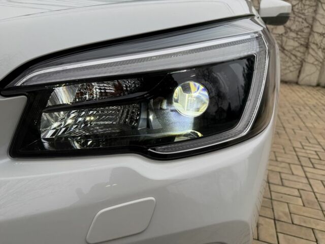 Белый Субару Форестер, объемом двигателя 2.5 л и пробегом 60 тыс. км за 25500 $, фото 17 на Automoto.ua